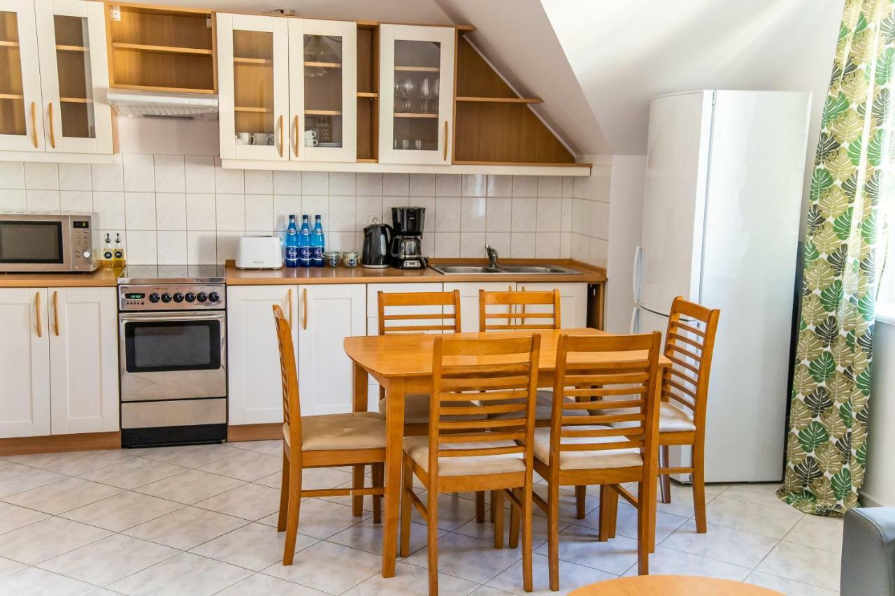 3-Bedroom Apartment Plac Neptuna By Noclegi Renters Miedzyzdroje Esterno foto