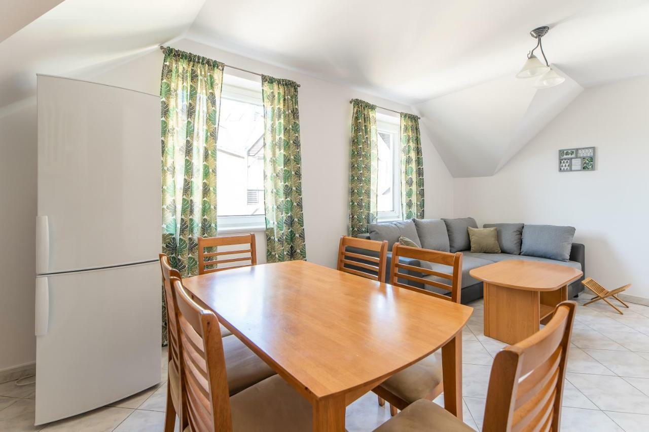 3-Bedroom Apartment Plac Neptuna By Noclegi Renters Miedzyzdroje Esterno foto
