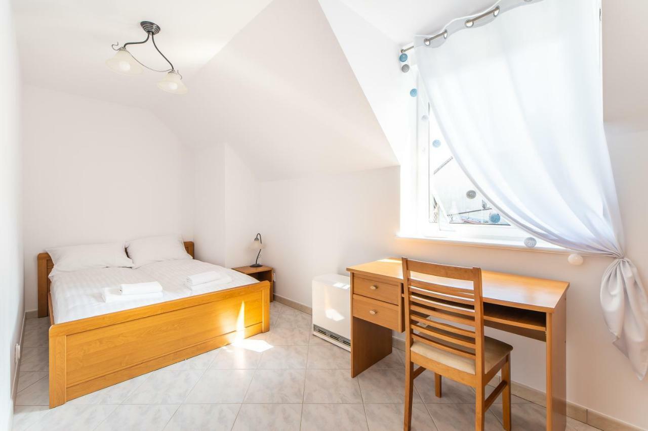 3-Bedroom Apartment Plac Neptuna By Noclegi Renters Miedzyzdroje Esterno foto