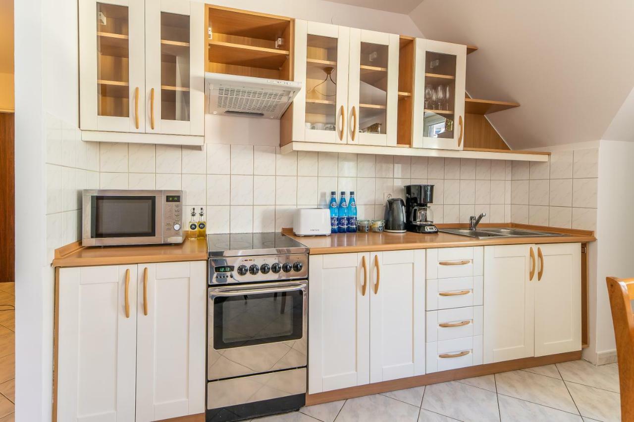 3-Bedroom Apartment Plac Neptuna By Noclegi Renters Miedzyzdroje Esterno foto
