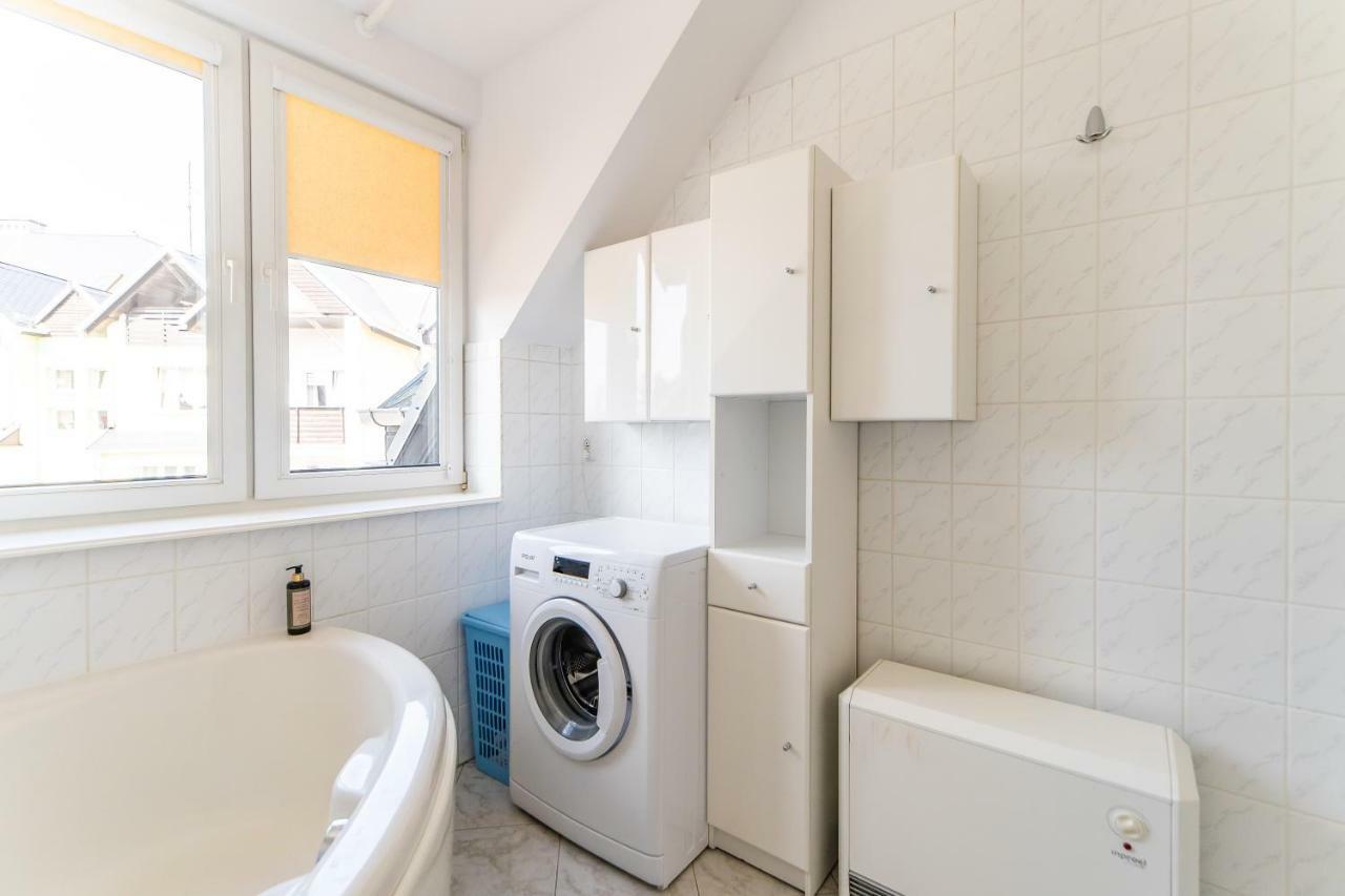 3-Bedroom Apartment Plac Neptuna By Noclegi Renters Miedzyzdroje Esterno foto